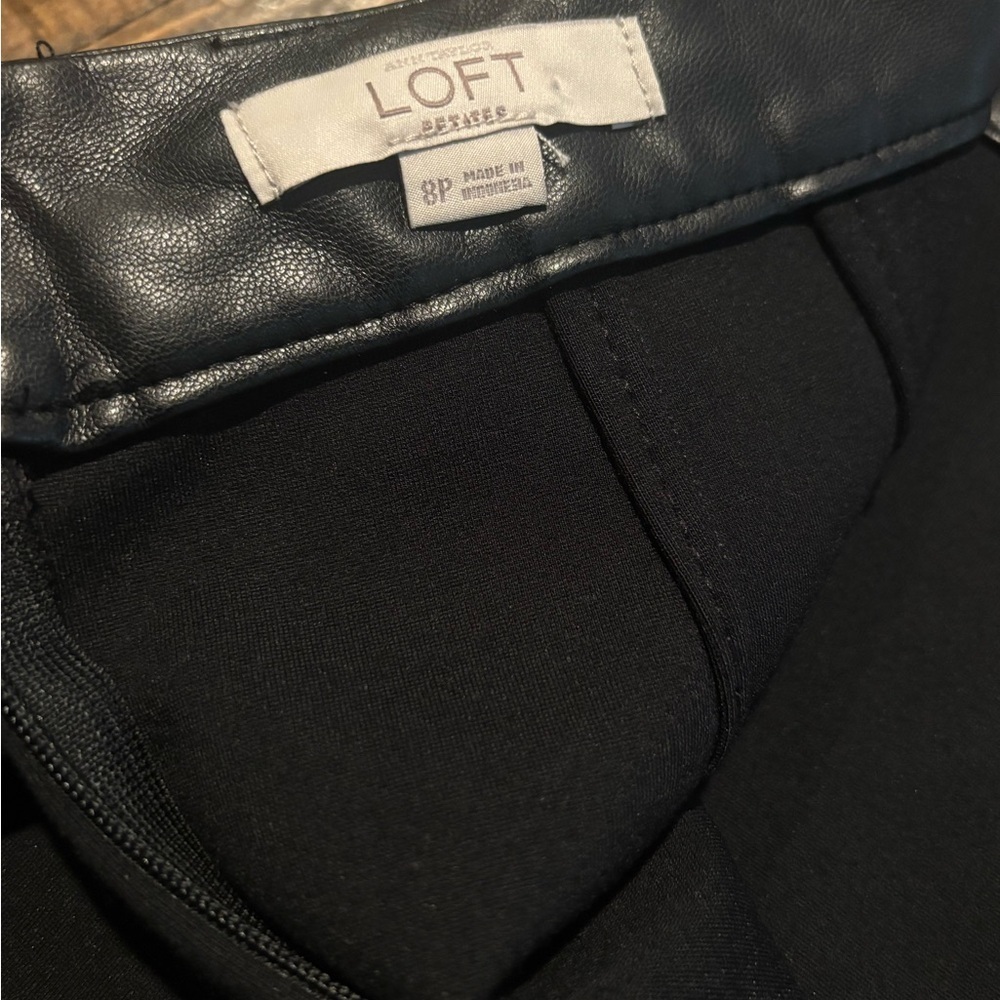LOFT Womens Mini Skirt Petites
8P  Black Faux Leather Trim . Never worn! - Picture 10 of 14